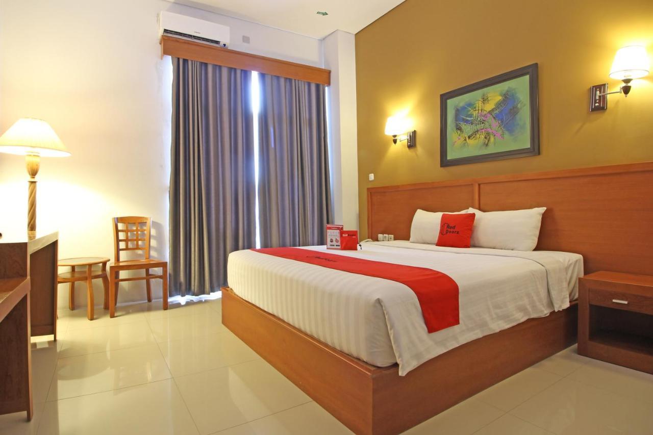 Reddoorz Premium Near Sleman City Hall Γιογκιακάρτα Εξωτερικό φωτογραφία