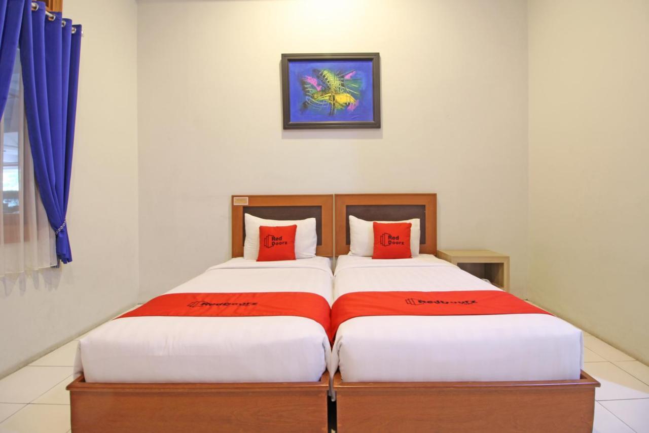 Reddoorz Premium Near Sleman City Hall Γιογκιακάρτα Εξωτερικό φωτογραφία