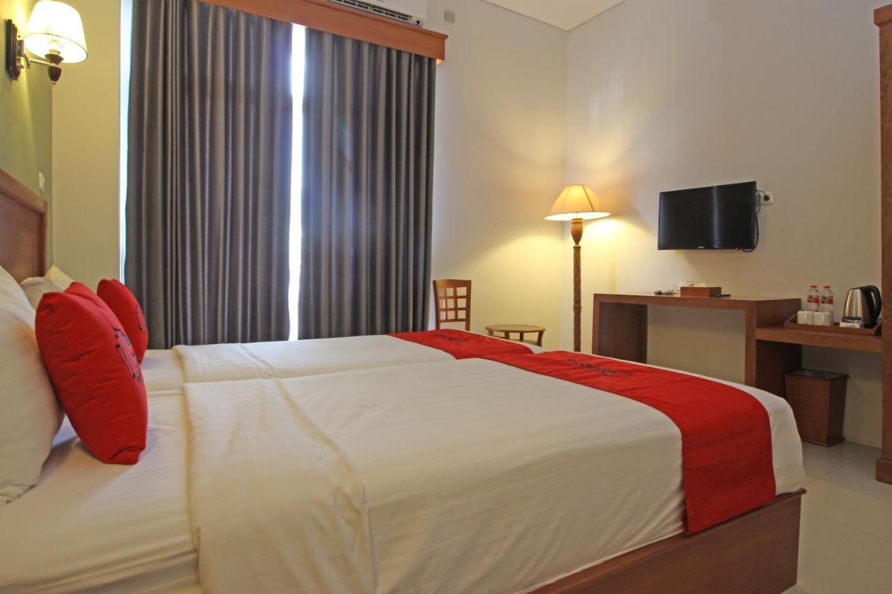 Reddoorz Premium Near Sleman City Hall Γιογκιακάρτα Εξωτερικό φωτογραφία