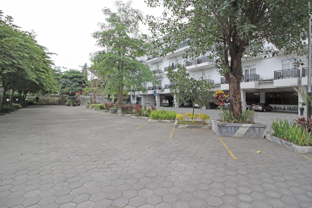 Reddoorz Premium Near Sleman City Hall Γιογκιακάρτα Εξωτερικό φωτογραφία