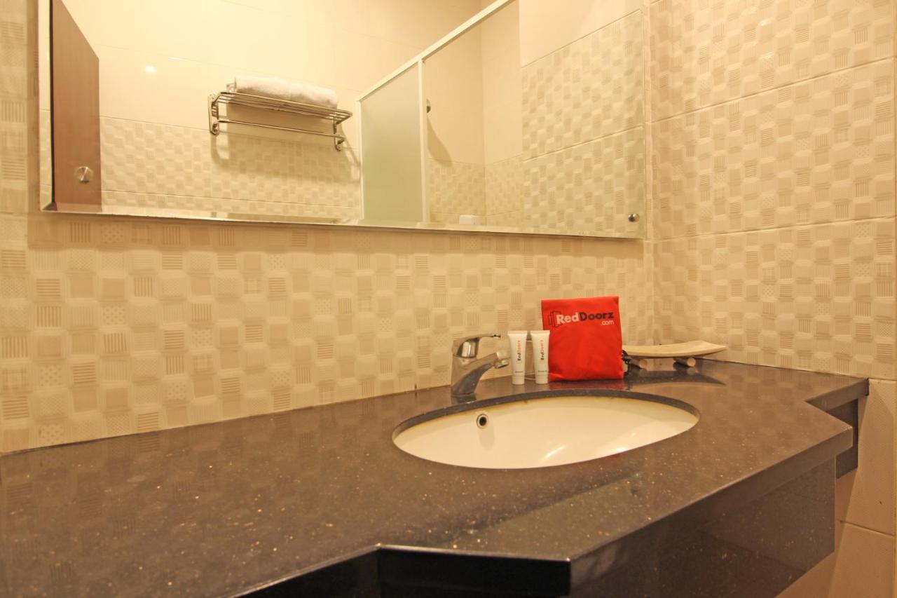 Reddoorz Premium Near Sleman City Hall Γιογκιακάρτα Εξωτερικό φωτογραφία