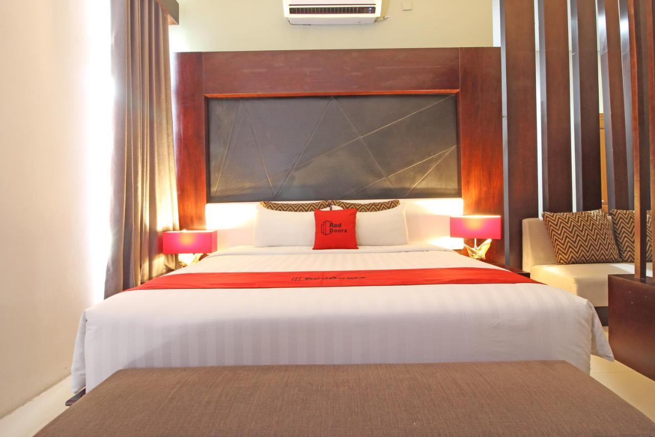 Reddoorz Premium Near Sleman City Hall Γιογκιακάρτα Εξωτερικό φωτογραφία