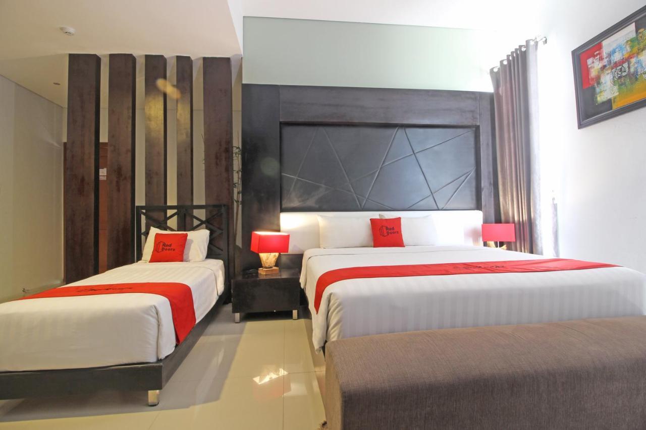 Reddoorz Premium Near Sleman City Hall Γιογκιακάρτα Εξωτερικό φωτογραφία