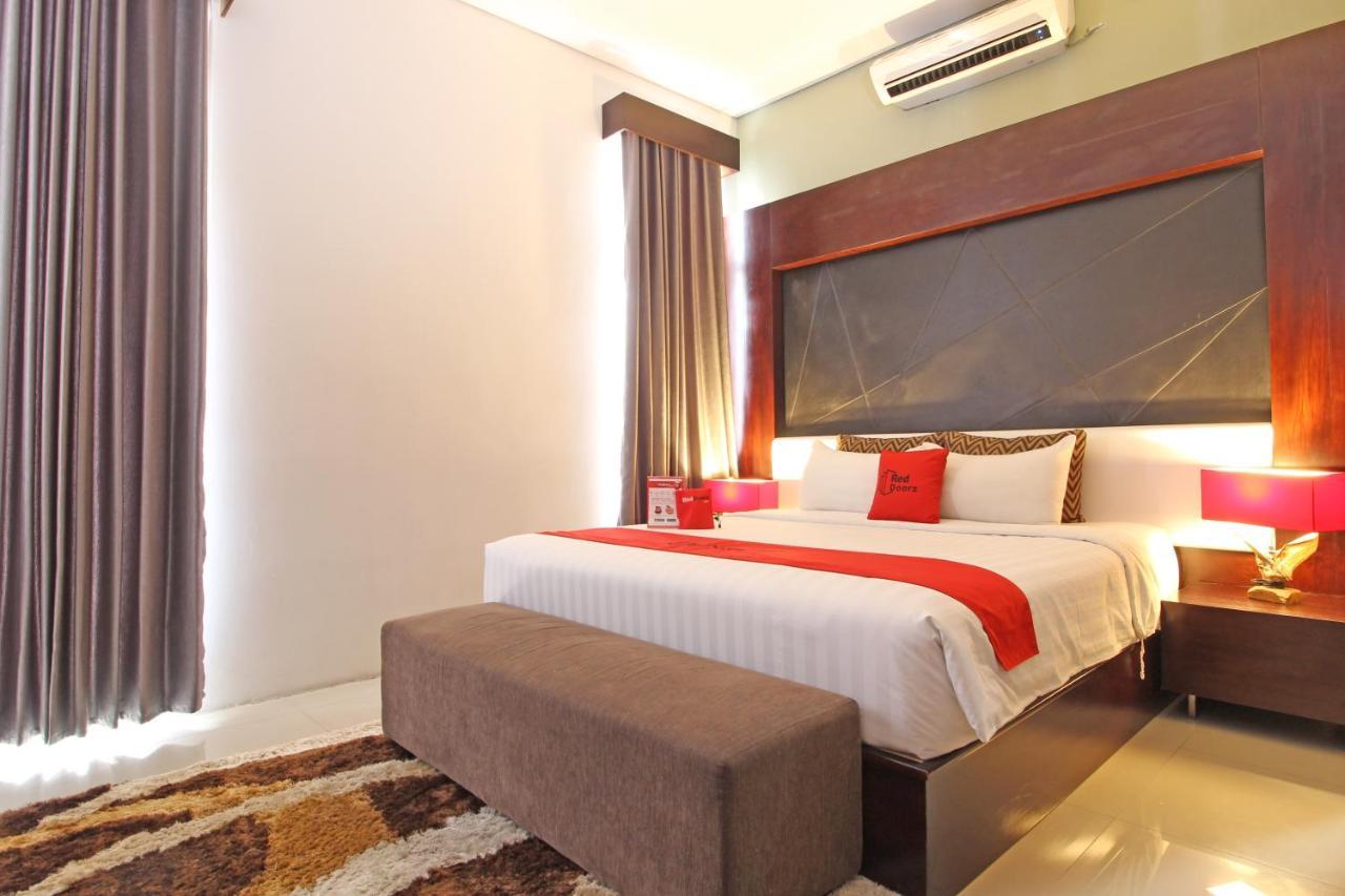 Reddoorz Premium Near Sleman City Hall Γιογκιακάρτα Εξωτερικό φωτογραφία