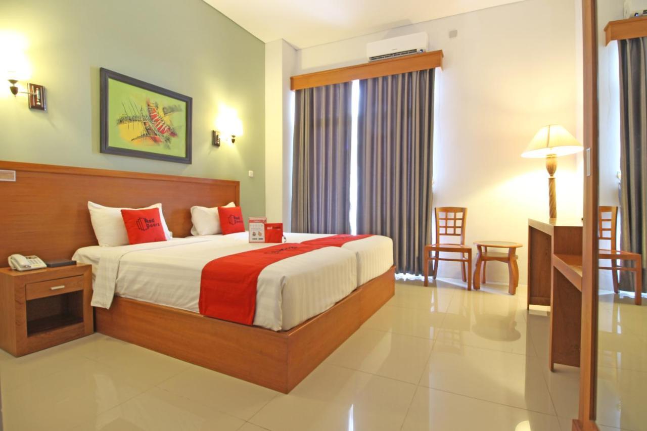 Reddoorz Premium Near Sleman City Hall Γιογκιακάρτα Εξωτερικό φωτογραφία